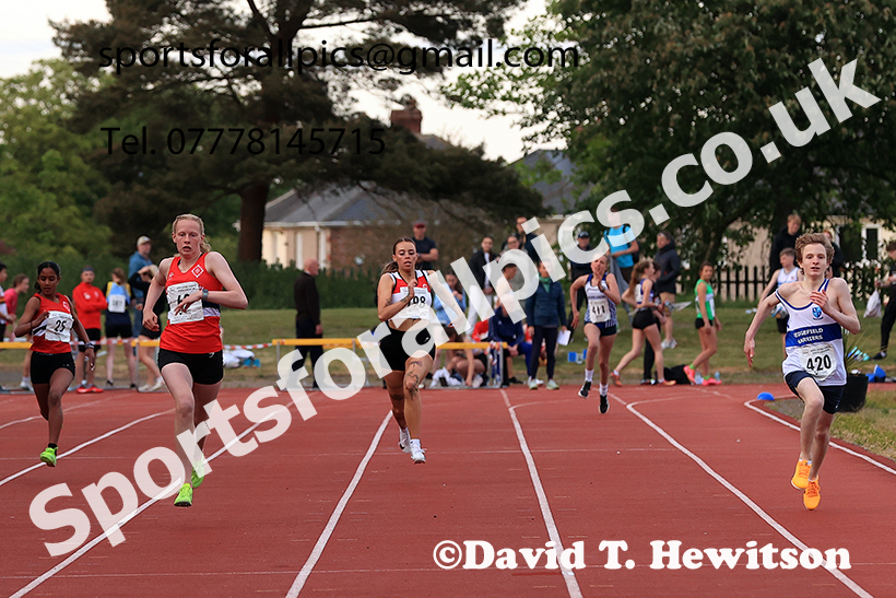 The 200 metres, 2025 NEGP No 2, Monkton Stadium, Wednesday, May 28th. Photo: David T. Hewitson/Sports for All Pics